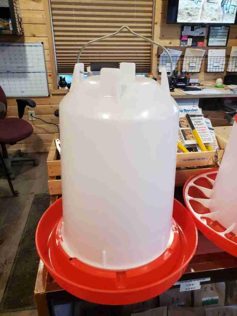 3.7gal. Chick Drinker